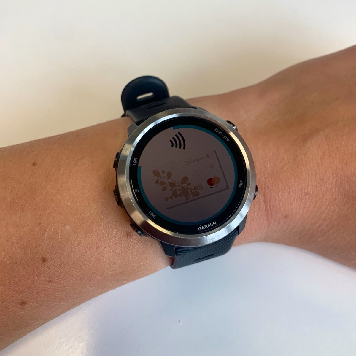 SantaKazaine's tweet photo. Opā! @SwedbankLatvia un Garmin pay! tagad varu norēķināties arī ar savu garminu! dienas prieks! https://t.co/QscN40fCSA