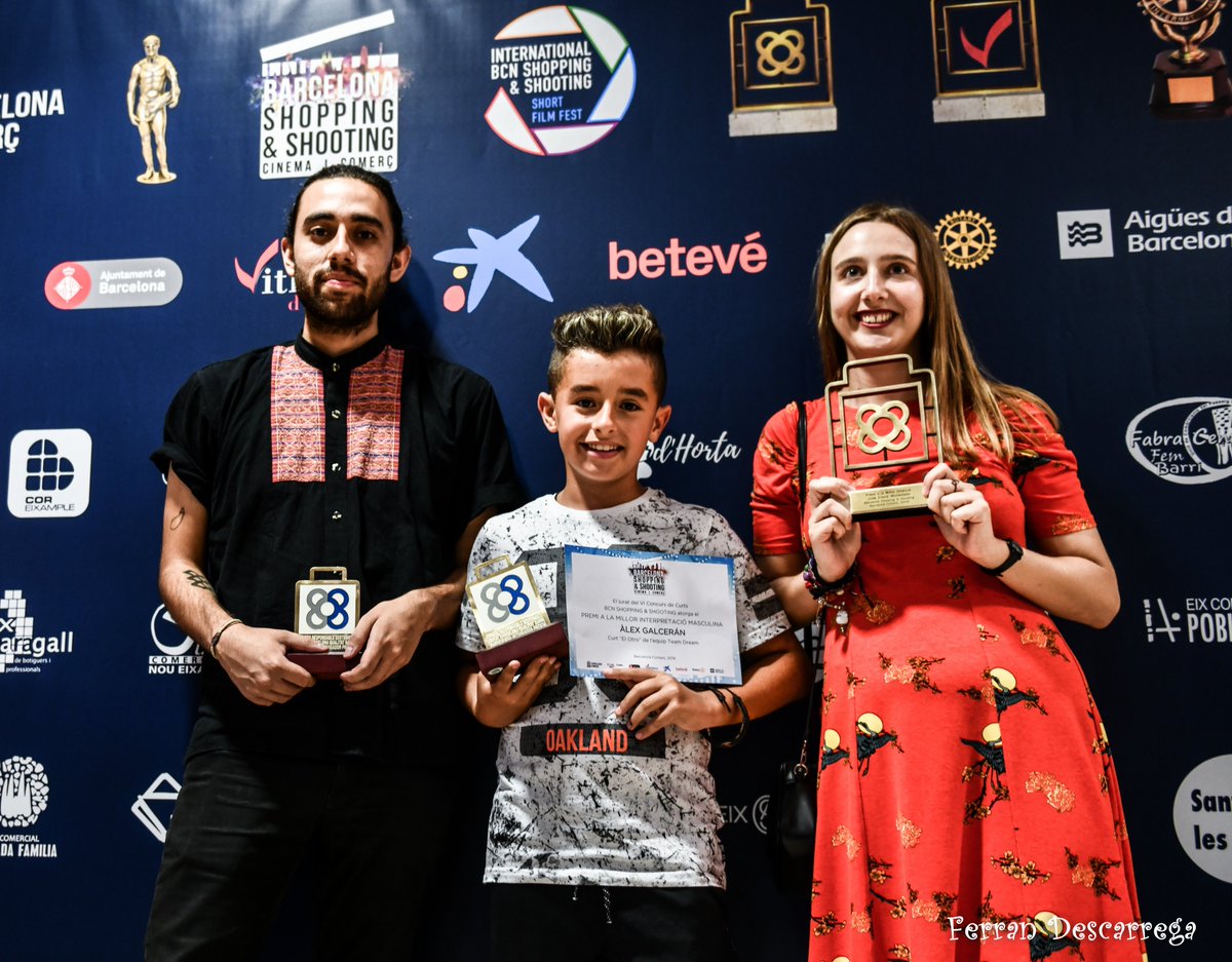 BcnShop_Shoot's tweet photo. El passat dissabte vam celebrar la gala de lliurament de premis del concurs #shoppingandshooting
Aquí us deixem alguns dels guanyadors d'aquesta VI edició #cinemaicomerç #premishermes https://t.co/i3JOV914h2