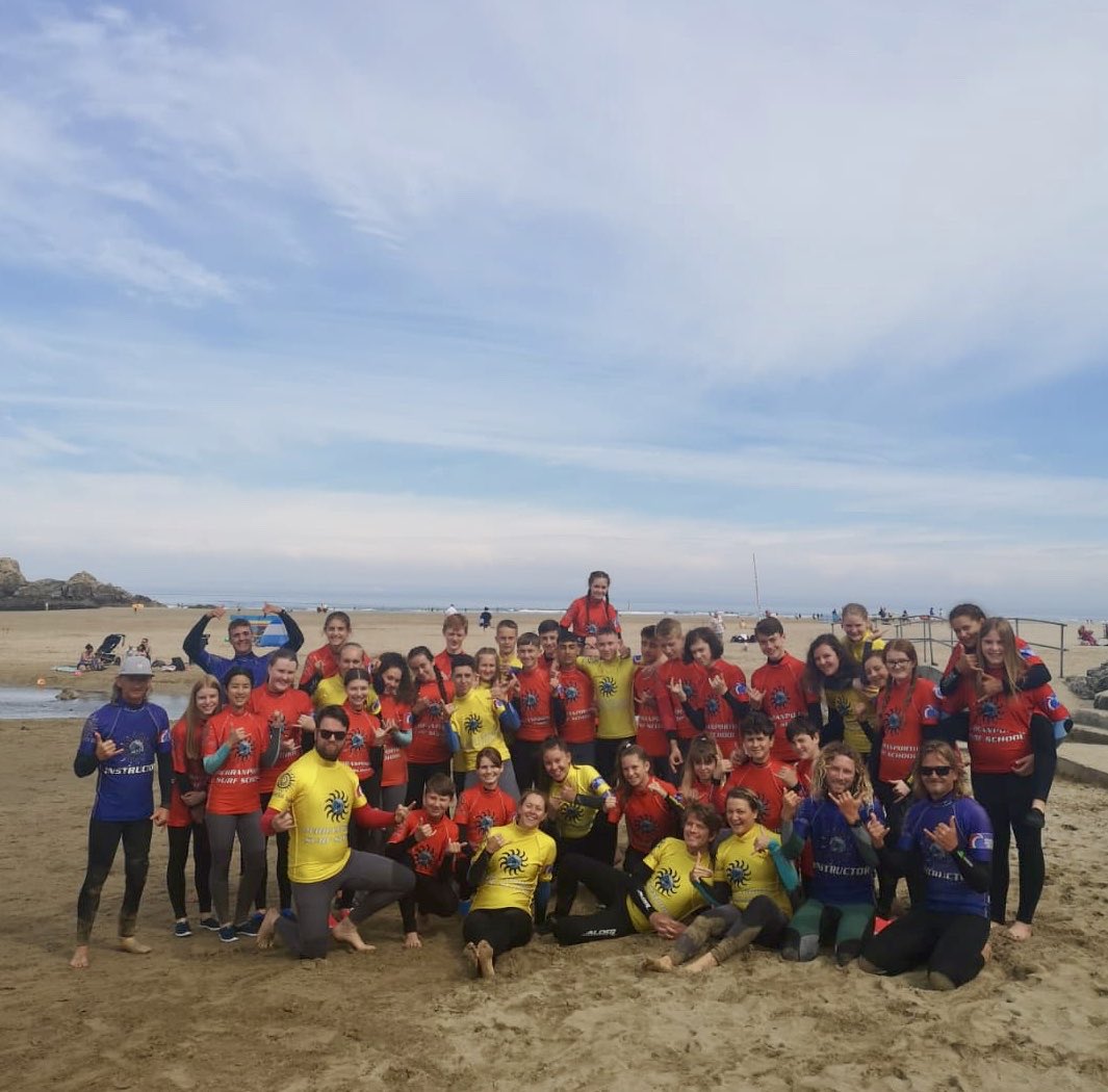 OrielHighSchool's tweet photo. All ready for a days surfing! 🏄‍♀️ 🏄‍♂️ 
#SurfsUp #ActivityDays2019 #PurplePalaceOnTour ☀️ 🌊 https://t.co/G3O01lyET0