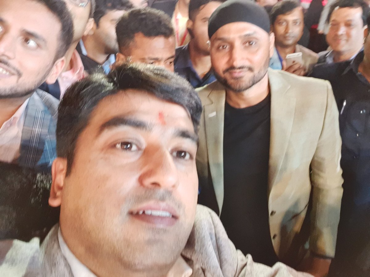 Varun sharma tweet media