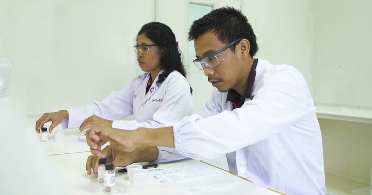 Givaudan's tweet photo. Our Cimanggis site in Indonesia has been awarded second best employer for women in West Java Province for 2018. Read more about our commitment to #genderequality and how we strive to create a great working environment for everyone: https://t.co/OUMX9U26ll #ASenseOfTomorrow https://t.co/zmCdU7Yyex