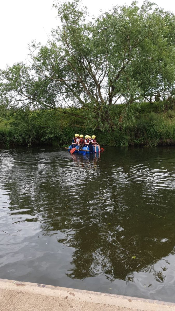 HeronsgateS's tweet photo. Boys raft group 5 holding together well .... https://t.co/CemTAbif0Y