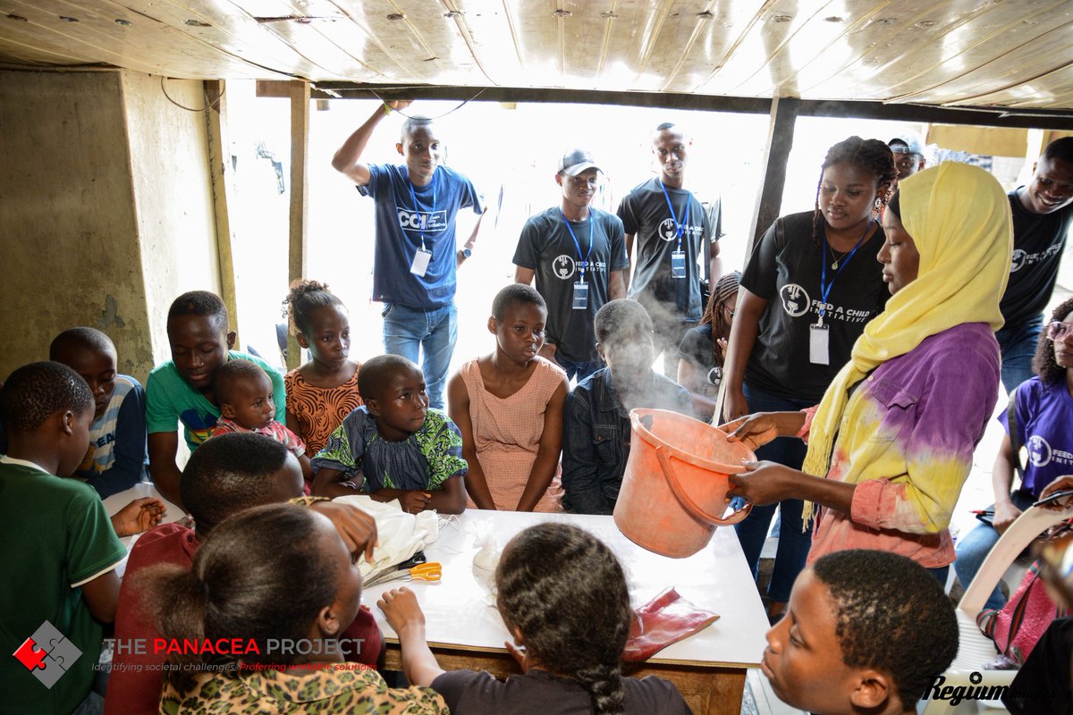 thepanaceaproj's tweet photo. With Introductions and Formalities done and dusted, we were off to an explosive start 💣 with our Adire Craft sessions anchored by the Amazing @aishabadmos of @adireafrica Swipe left to see! 👀
__
#FACI2.0
#AmillionDreams
📸@regium_images https://t.co/DGsb6SZ8m1