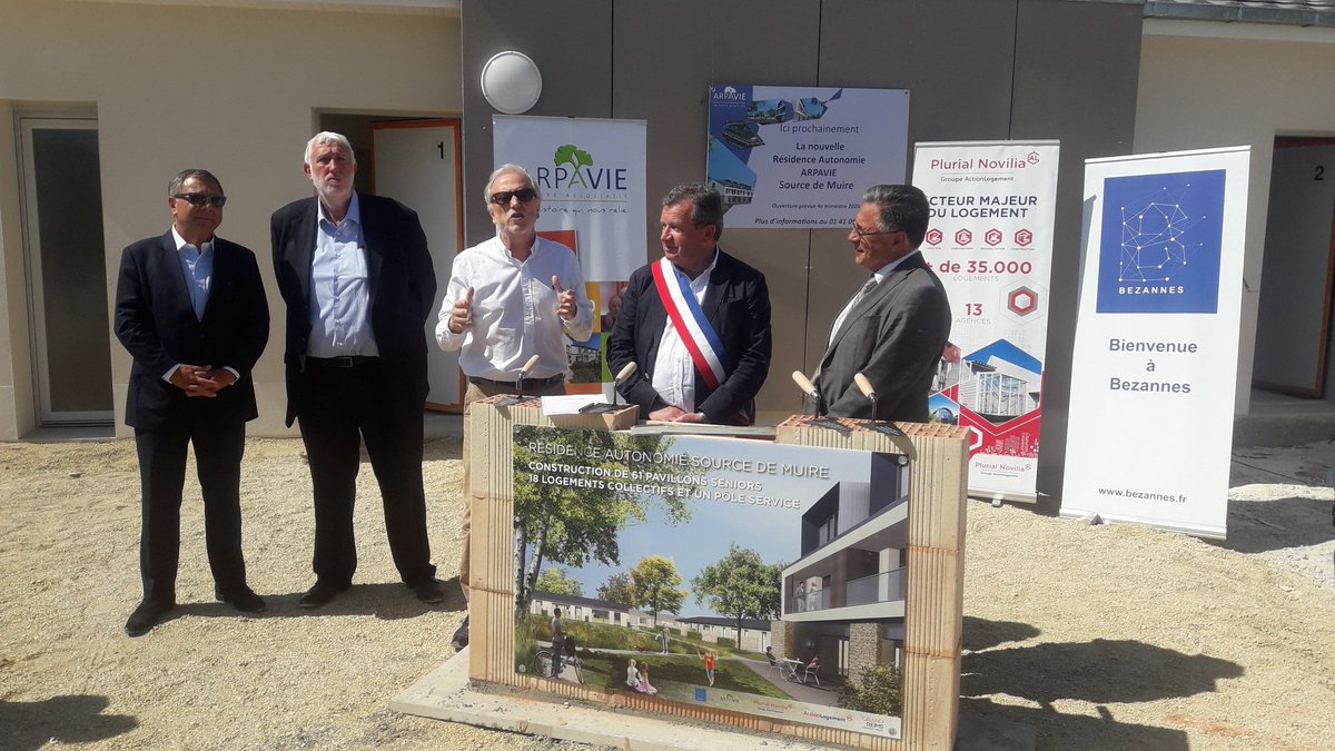 ComBezannes's tweet photo. Pose de la 1ere Pierre De la résidence Source de Muire à  #Bezannes. Pôle intergénérationnel destiné aux seniors, aux étudiants et aux jeunes travailleurs. Gestionnaire Arpavie. #solidarité #logement #seniors https://t.co/pVnCmK5kRz
