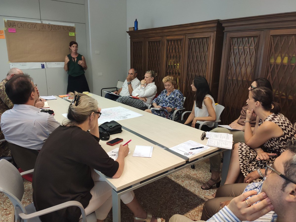 PUVaT, DUE SCENARI
PER SEI STRUTTURE DI #PALMANOVA:
deposito museale visitabile e ospedale per opere d’arte o
parco tecnologico ambientale e banca della biodiversità
Info bit.ly/2xGiz3A