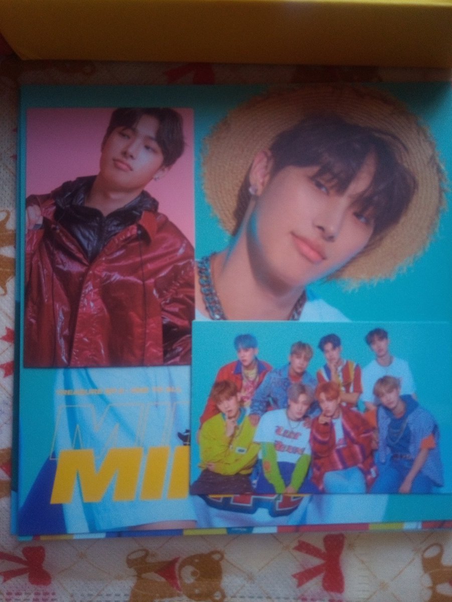 Amza4000's tweet photo. #ATEEZ #Onetoall #1toall #ATINY 

My first @ATEEZofficial album!!!😭

I got Song Mingi's photocard on my 1st album!!👏👏💖 https://t.co/Wn4eqO9DLA