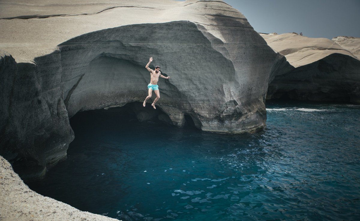 milesandlove's tweet photo. Les plus étranges et belles plages de Grèce se trouvent à Milos dans les Cyclades. L'occasion pour nous de nous détendre un peu, de bronzouiller et de revenir avec quelques photos... 

https://t.co/YDdhaUZzHY

#greece https://t.co/Bbczu6zekV