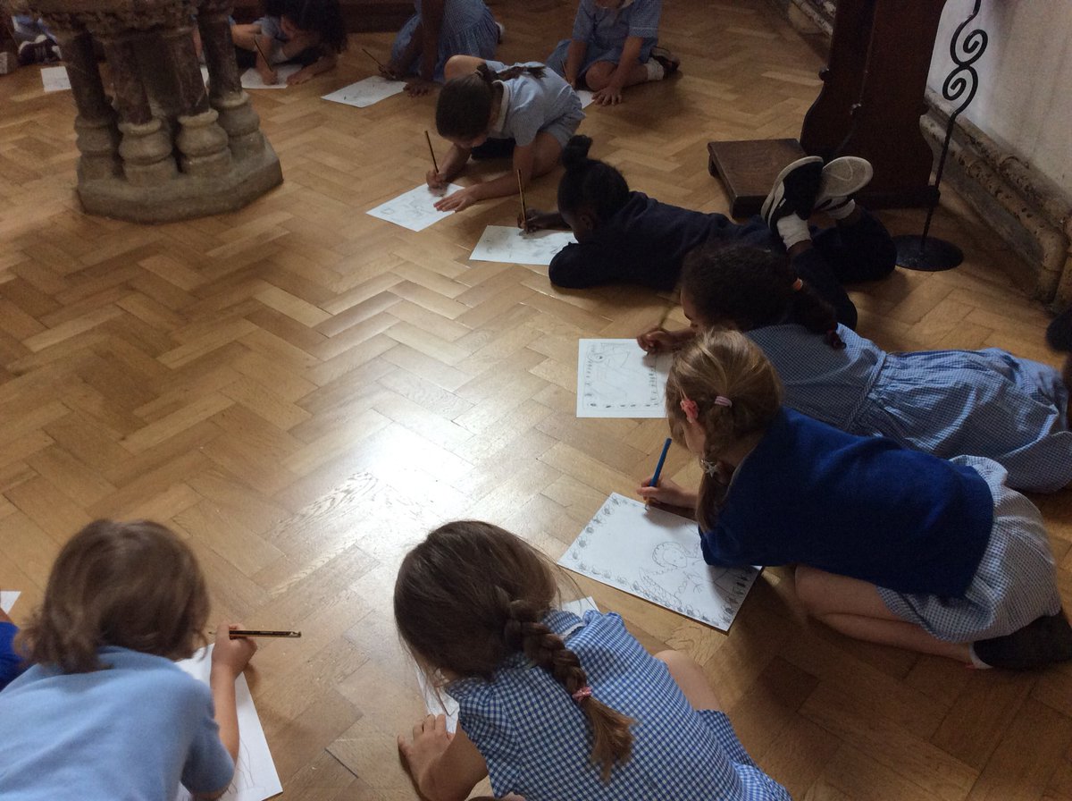 AnnesReception's tweet photo. Observational drawings in St. Anne’s Church @StAnnesCPS #REStAnnesE1 https://t.co/Fzol7LFGtk