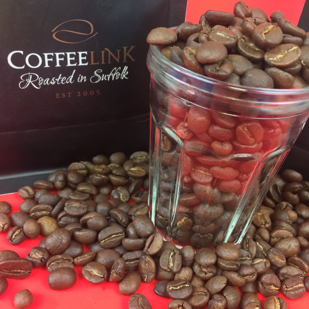 Coffeelink's tweet photo. We can’t get enough of the smells emanating from roasting our ethically sourced coffee beans. Why do we all love the aroma of fresh coffee so much? ☕
.
.
.
#coffeelink #coffeeshot #coffeefreak #coffeetimeisthebestime #localcoffeeshops #coffees #coffeegrams #lattelover https://t.co/3YZ9WxogwY