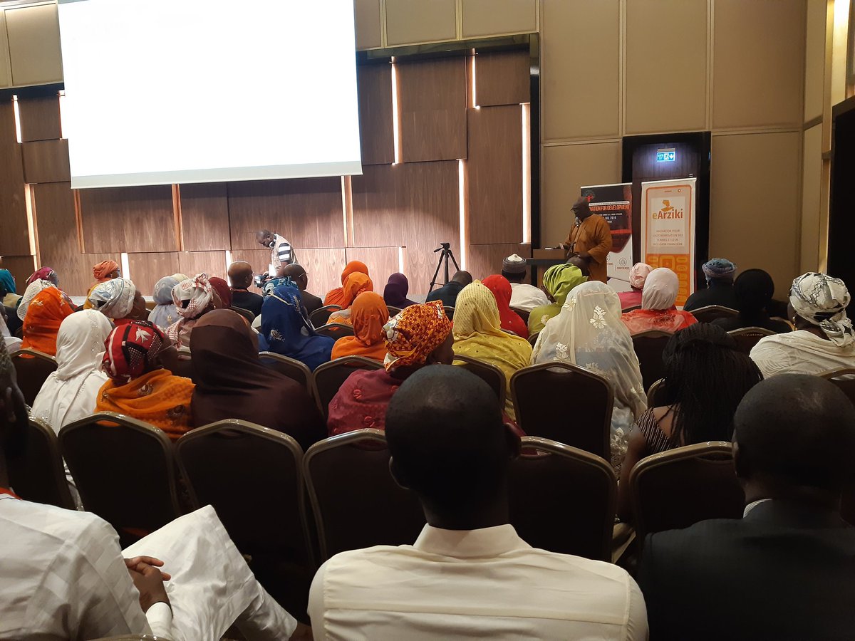 i4dev2020's tweet photo. 🔙Retour en images sur le lancement de la plate-forme eArziki Mata Masu Dubara MMD by @CareNiger 😉👍🏾
#Innovation4Dev
Cc @Cipmen @AnsiNiger @Sahelinnov https://t.co/5zgaeALvN6