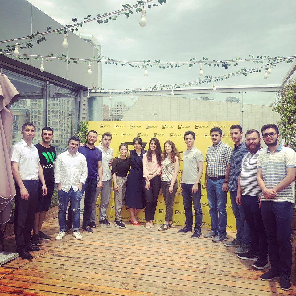 Ənənəvi "Barama Breakfast with mentor " görüşlərimiz davam edir 🤩
Bu gün bizim gonağımız  6 ildən çox marketinq sahəsində fəaliyyət göstərən və hal-hazırda Brandup marketinq və dizayn agentliyinin direktoru vəzifəsində çalışan Aynur Khan oldu.
#Barama #Azercell #PASHABank