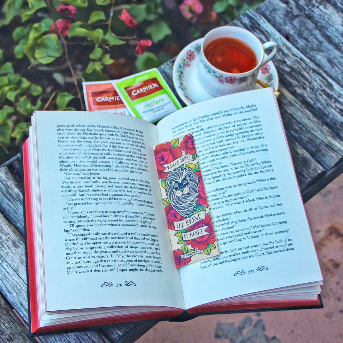 It’s time to #WIN as part of our latest #CarmiénCollabs #giveaway alongside <a href="/rubyraereads/">Ruby</a> featuring a cozy @carmientea hamper and book combo prize for our winner! To enter, simply follow us on Instagram, and then visit the competition-post on her account for all the details...