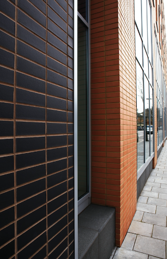 wienerbergeruk's tweet photo. Calling all #architects! Have you checked out our #Megaline range of extruded #bricks? With very precise, crisp arises, they're perfect for creating a #modern look! Find out more here: https://t.co/C2kAXSuii9 #wienerberger #wienerbergeruk https://t.co/SlscfJD67F