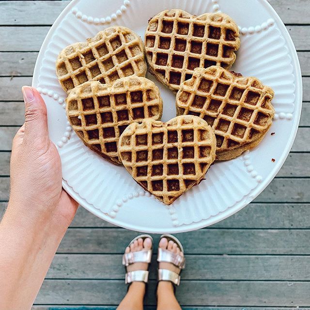 talia_pollock's tweet photo. When your protein waffles take the shape of how your body &amp; soul feels about them 💛💛💛💛💛💛💛😜
.
.
#plantpartyonACK
______ https://t.co/EfDksAPzGC https://t.co/AYJRGhRyHW