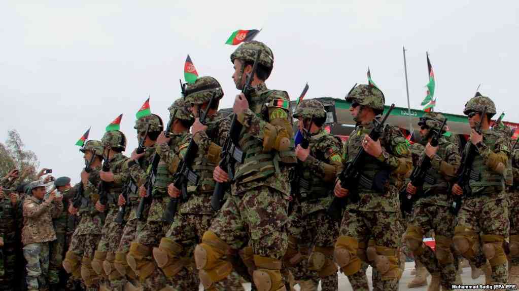 HayatRola's tweet photo. څو چې دا ځمکه آسمان وي
څو چې دا جهان ودان وي
څو چې ژوند په دې جهان وي
څو چې پاتې یو افغان وي
تل به دا افغانستان وي
(د پخواني ملي سرود لومړۍ برخه)
@karanpukhtoon @ILiwaal @iamhabibyar @iam_gul1 @HayatRoghaani @haroonbacha27 @haroonbacha27 https://t.co/sYmBBxj6tj