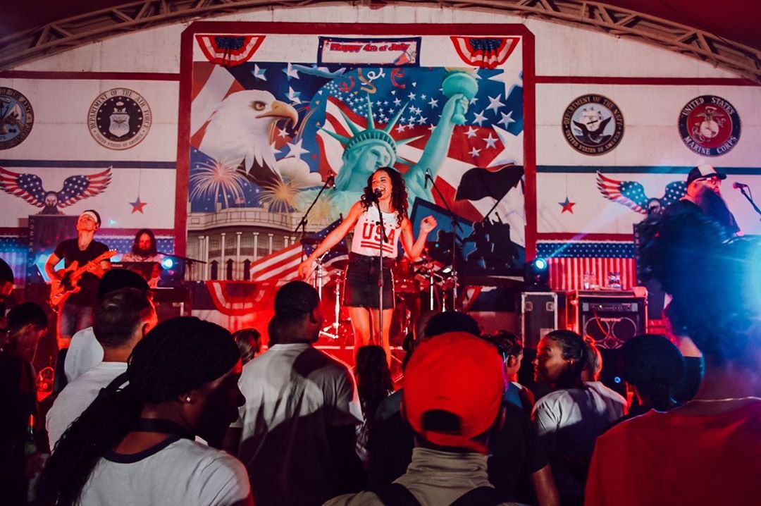 ArmedForcesEnt's tweet photo. Our #AFEHeatWave tour is coming to an end very soon! Don't miss your chance to see our artists in action 👉 https://t.co/ePwWf0OQo9
Keep sharing your photos! Tag us and use hashtag #AFEHeatWave and we'll share our favorites!
📷: @iamchriskroeze, @DanikaPortz, @AFNIwakuni https://t.co/Lzrz3JIGXk