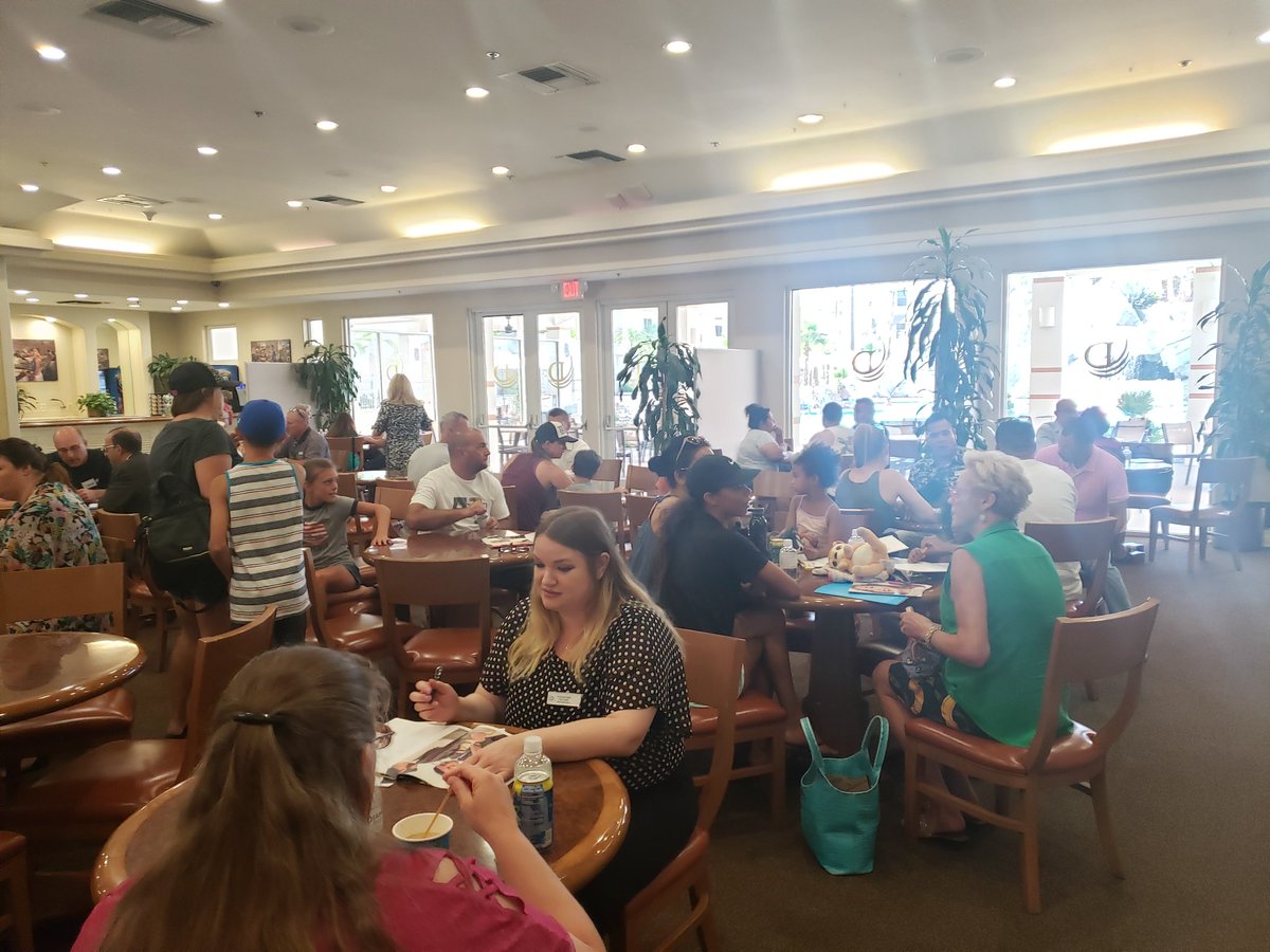 LamontJR tweet media