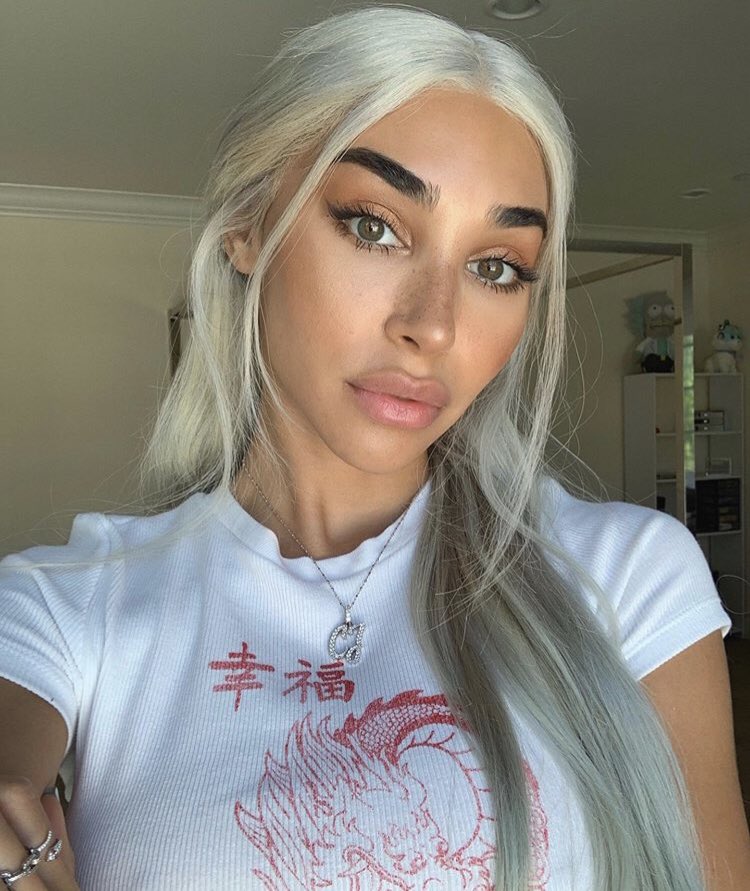 BRiAROSEWHO's tweet photo. Twinz https://t.co/pHgso14Tac