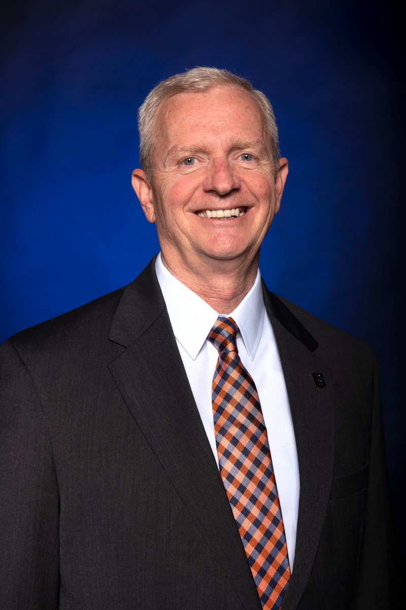 UTSA's tweet photo. #UTSA welcomes @usairforce Brigadier General (Ret.) Guy M. Walsh as founding executive director of the National Security Collaboration Center. Walsh joins UTSA from @US_CYBERCOM, and is among the nation’s foremost leaders in #NationalSecurity. #Cyber https://t.co/7IbyMzxTXz