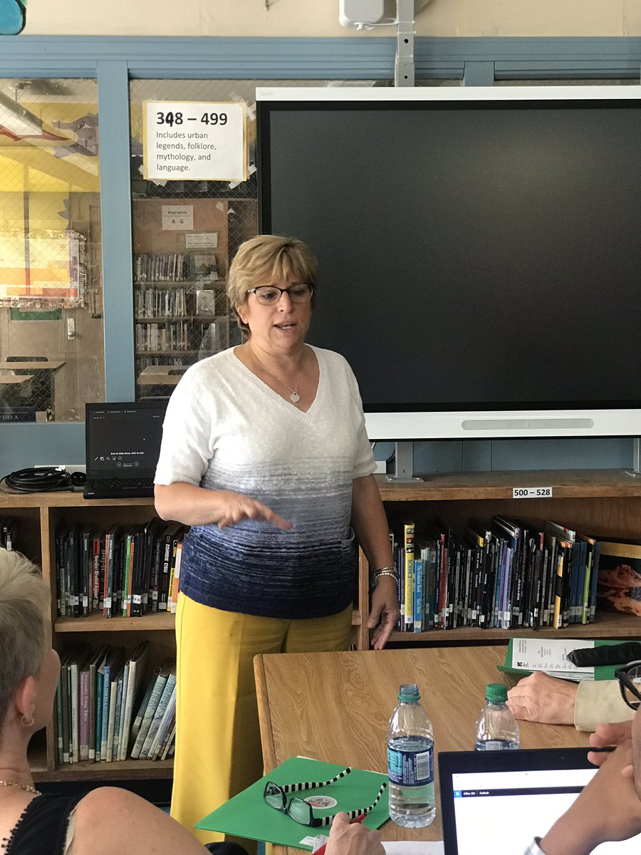 SuptWinnickiD14's tweet photo. Principals Colon and Honoroff share how they partner with CBOs to provide all students and families with opportunities to be engaged @MS50_ElPuente @196WBMS @NYCSD14 https://t.co/lz3NwVJsGQ