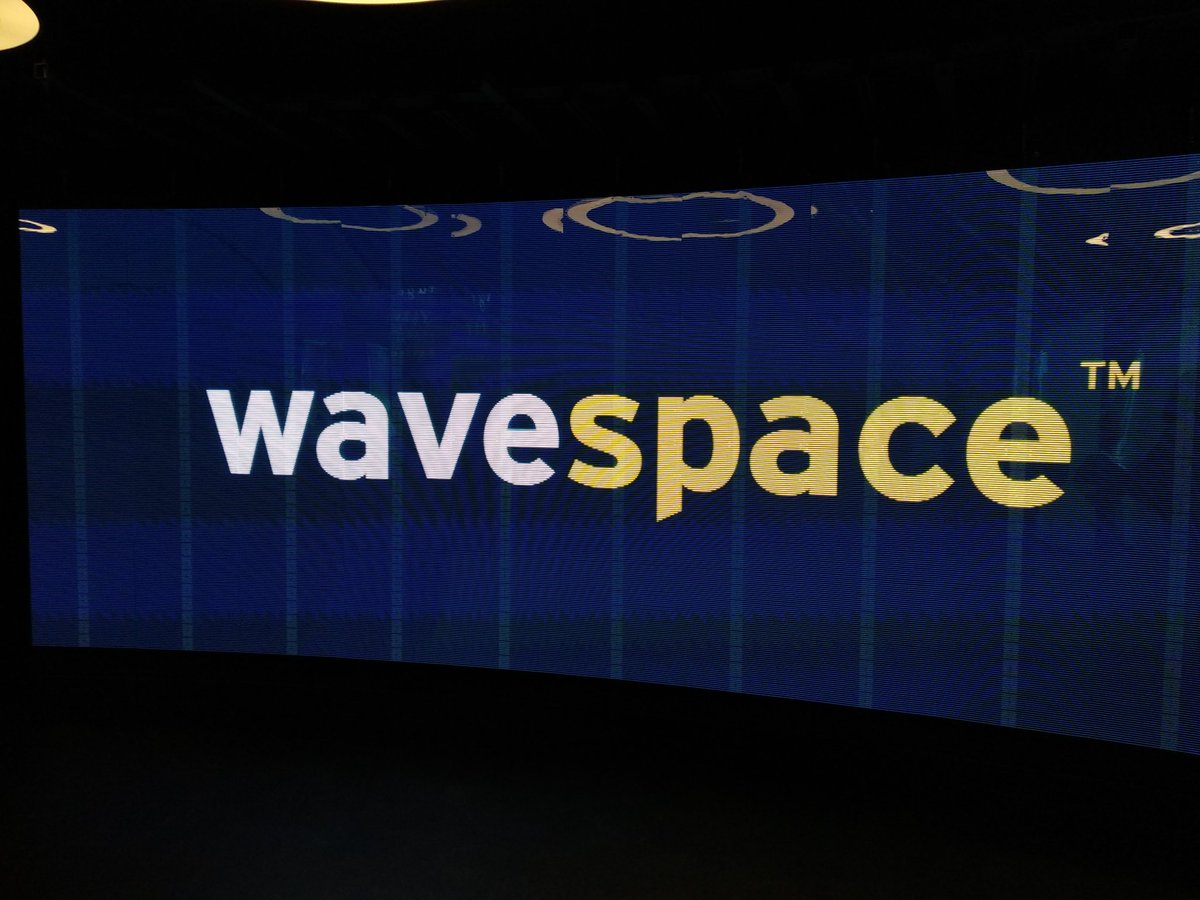 elenaclaros's tweet image. Visitando EY Wavespace con los alumnos del #mbigdata y UPC Business Intelligence y Big Data @eoi