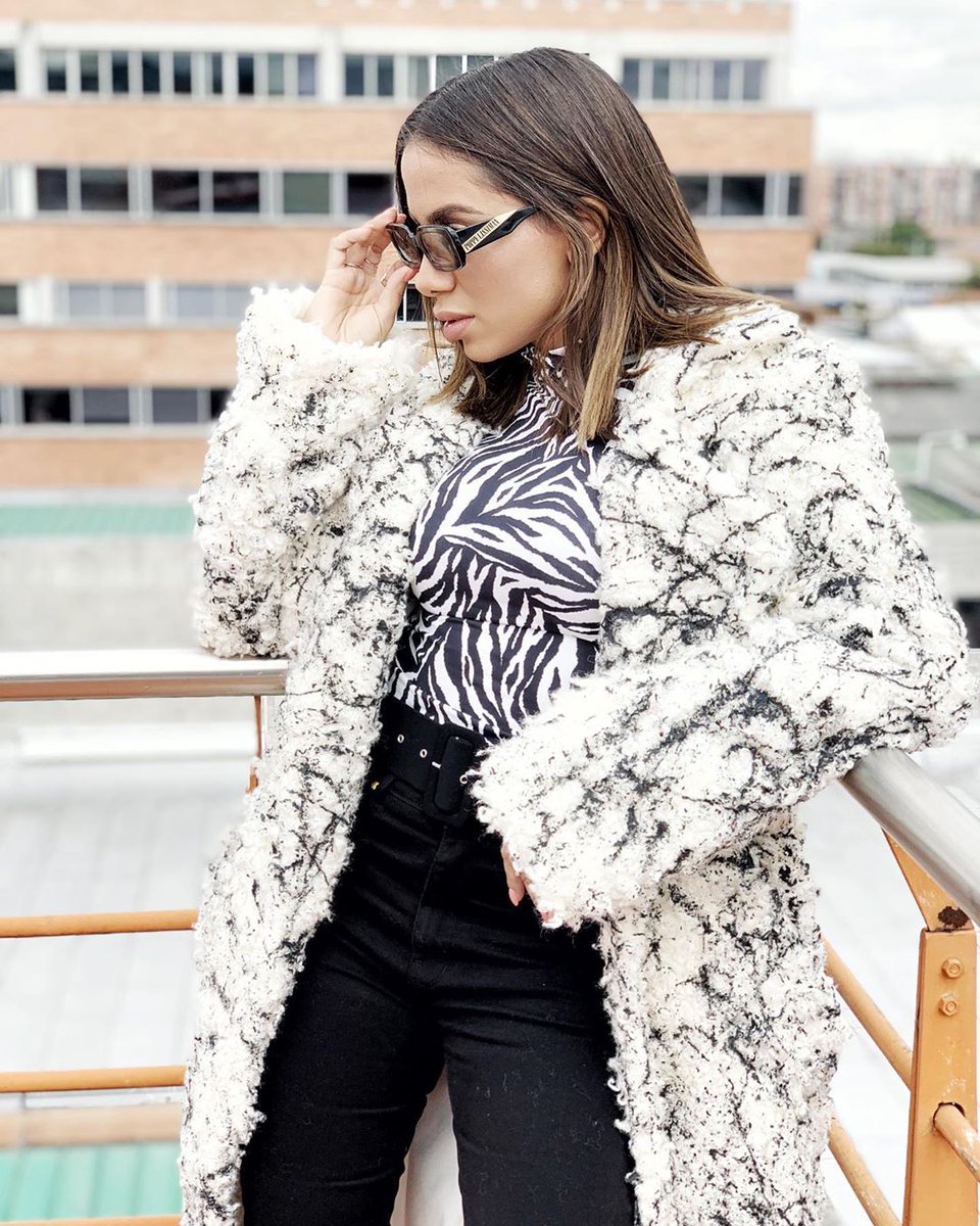 Anitta tweet picture