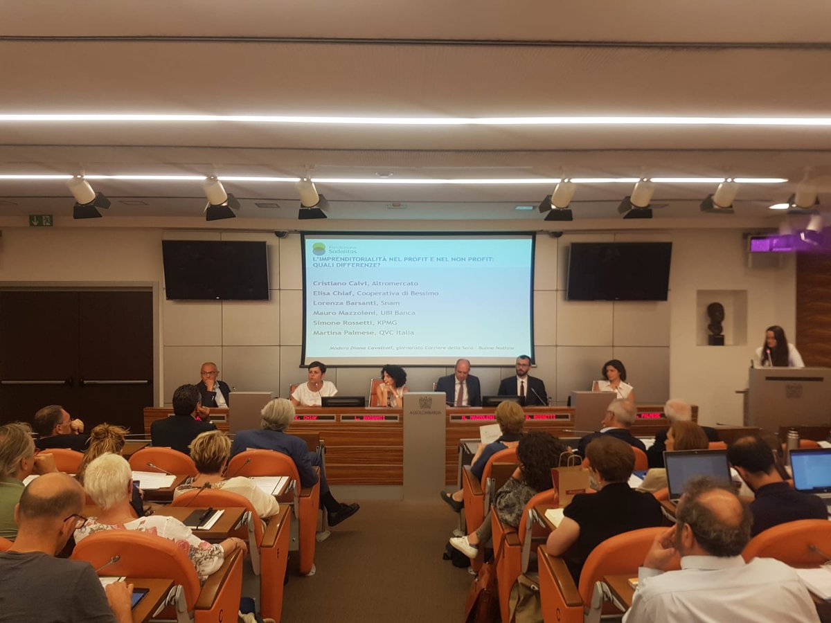 KPMG_Italy's tweet photo. KPMG partecipa con entusiasmo alla nuova iniziativa ‘#SocialMasterClass’ della @FondSodalitas . Nell’ambito dell’impegno verso le comunità, il #volontariato di competenza permette di coniugare la cultura e l’approccio imprenditoriale tipico delle aziende con le finalità sociali. https://t.co/rcPRSnzTzf