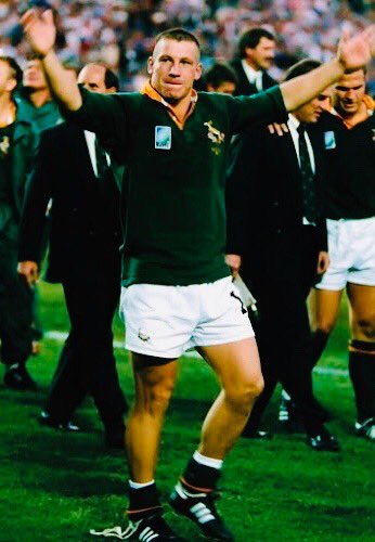 A titanic life gone too soon. Heartfelt condolences to the family, friends and colleagues of rugby legend James Small #RIPJamesSmall