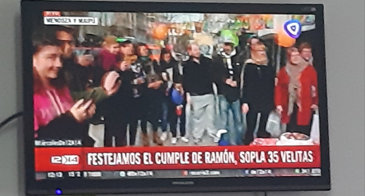 glariaelu's tweet photo. El Ramón de la gente cumple años #Rosario #GrandeRamon #RamonFest @Rosariotres @De12a14 https://t.co/bcvTRTIsdV