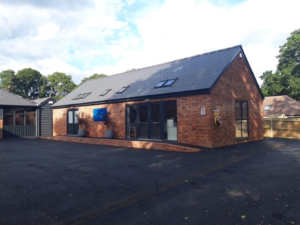 Ellis_Partners's tweet photo. Ellis and Partners have completed another office letting on behalf of the landlords at Longham Business Park in Ferndown to the Mens Health Clinic. Good luck to them in their new premises. #menshealth #commercialproperty #bournemouthproperty #propertymanagement #office https://t.co/ScDYVLe71Z