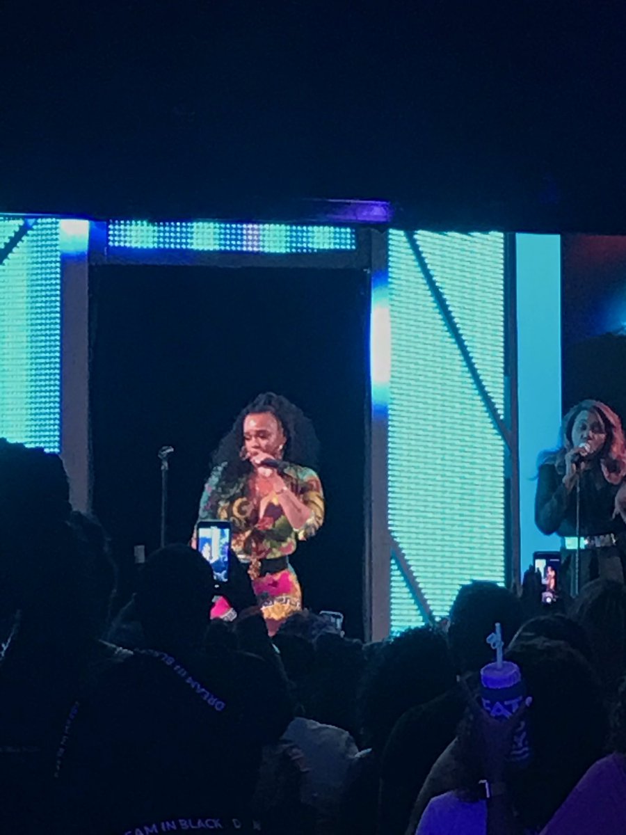 eXonda's tweet photo. I’m so happy I got the chance to see @faithevans perform @essencefest @ATT love her and her beautiful voice! #EssenceFest2019 https://t.co/FHxmrTQ6vg