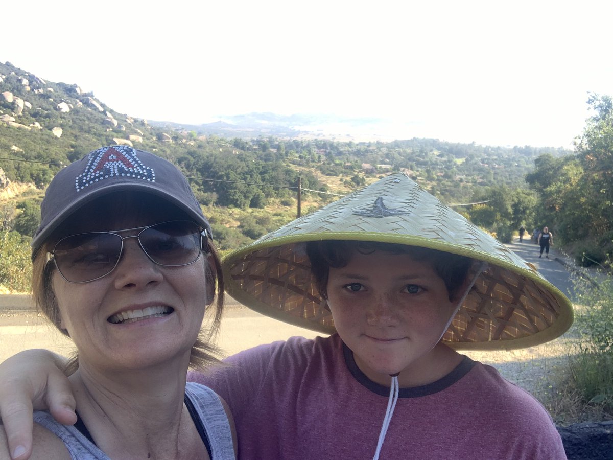 MayfieldTraci's tweet photo. Hiking potato chip rock!! https://t.co/Eo29eIevYi