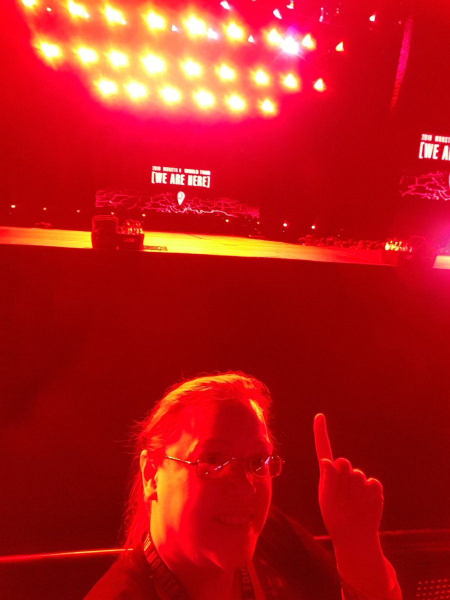 SylvaFyre's tweet photo. Was at the front of MonstaX concert London last night. It was epic! Got bruises from hitting the barrier while dancing like a loony! Was worth it to be that close to them! Best concert ever!! Made eye contact with most of them Then hi fived them on the way out. @OfficialMonstaX https://t.co/USVD5sfhx5