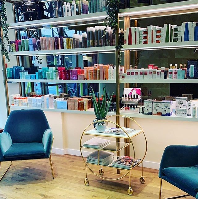 Some call it a drinks trolley, we like to call it our library.... 🌷@cobellasalon <a href="/wella/">wella</a> @wellahairuk #saloninterior #salonideas #saloninspo #salonlove #loveyourjob #londonsalon #instafashion #drinkstrolley #vouge #magazine #hairporn #interiordesign ift.tt/2JwZQwS