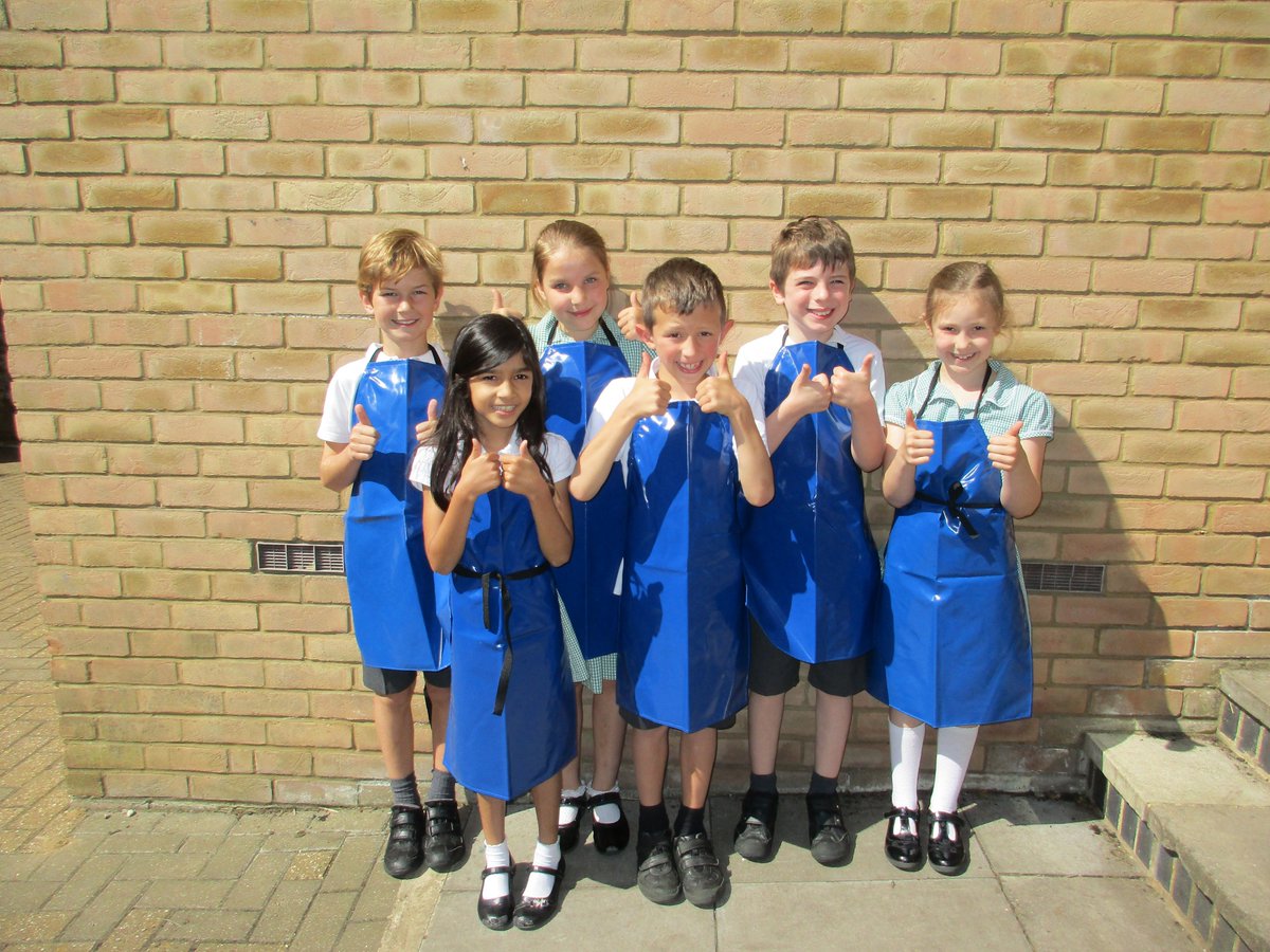 glapthornschool's tweet photo. Many thanks to FOGS (Friends of Glapthorn School) for Nightingales' smart new aprons! https://t.co/TVjMlBD3Qq