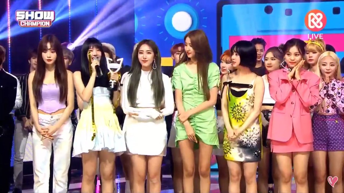 leelawadxx's tweet photo. Congratulation ๐๐๐๐
~ เธเธตเนเธเธเนเธงเธขเธเธฐเนเธเนเธเน ๐๐๐
#Fever2stWin ๐๐
#Gfriend #์ฌ์์น๊ตฌ https://t.co/YSspb7JrT4