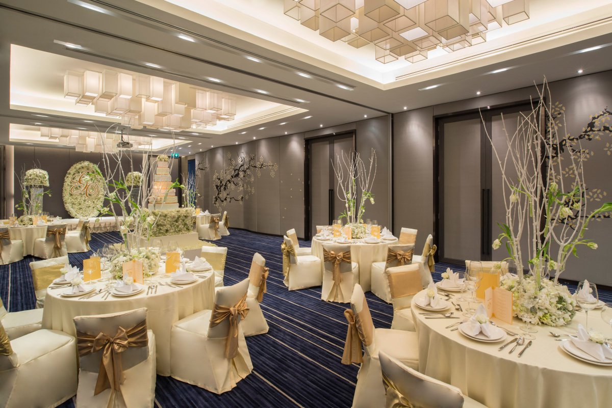 Chatrium's tweet photo. Feel The Remarkable with a Chatrium Residence Sathon Bangkok Wedding Package. We have an amazing selection of wedding packages, ceremonies and menus to choose from and can take care of every whim you may have. https://t.co/x7N7OeV6ol
#Wedding #ChatriumSathon #FeelTheRemarkable https://t.co/gIQCbJZkDP