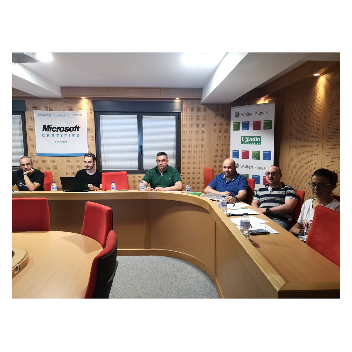 Landinformatica's tweet photo. Cada vez más nuestros distribuidores se dan cuenta de la importancia que tiene la #formación. Curso de Módulos #GesLanERP
@VegaGestion (Viveiro)
#Inforou (Ourense)
@intertecnoSAT (Santiago)
#iWave (Vigo)
@Netcomsi (Gondomar)
@InfoprecVigo

#LandínSoftware #CRM #CuotasyContratos https://t.co/bJt6MUlRJe