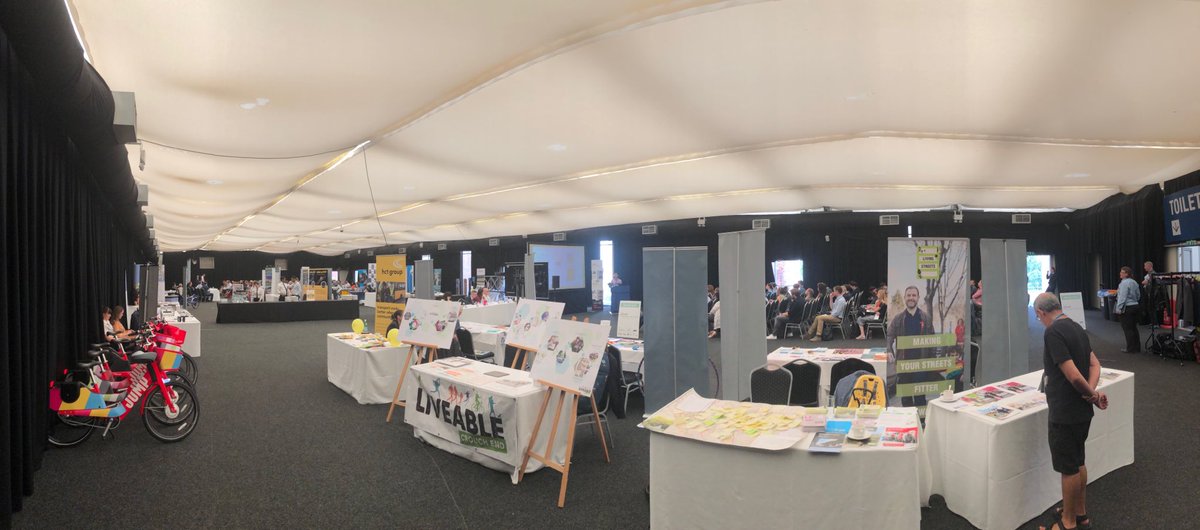 Two discussions at the same time on Liveable Neighbourhoods. They’re happening in the same room in Haringey. 6 months ago this did not feel possible. Appetite for change is strong in H’gey. Always worth reminding your ward Councillors how important this all is to your community.