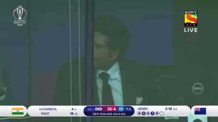 PakistaniMemes3's tweet photo. That Sad moment when there is no #Hockey match going on today 😪😪😪😪😪 https://t.co/iZANkMSIkD