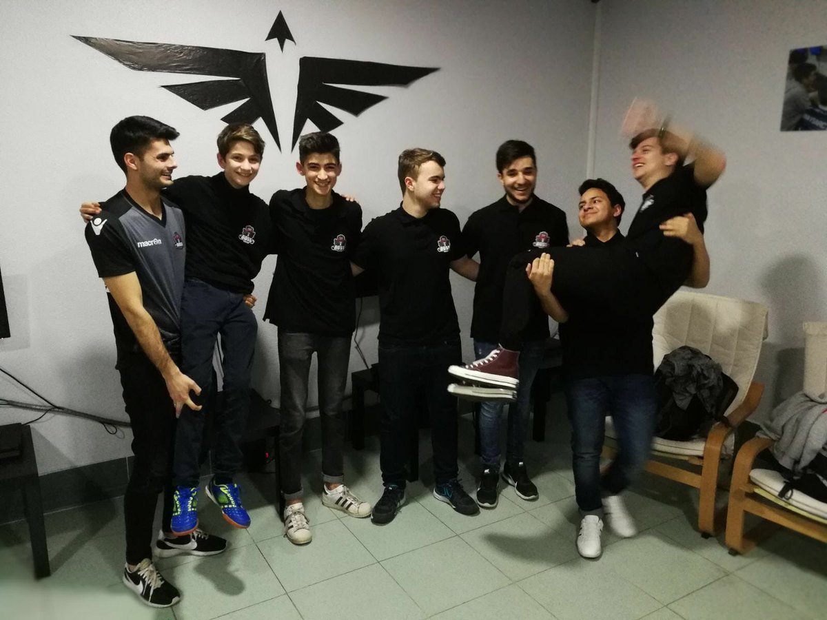 Álvaro Firstsight tweet media