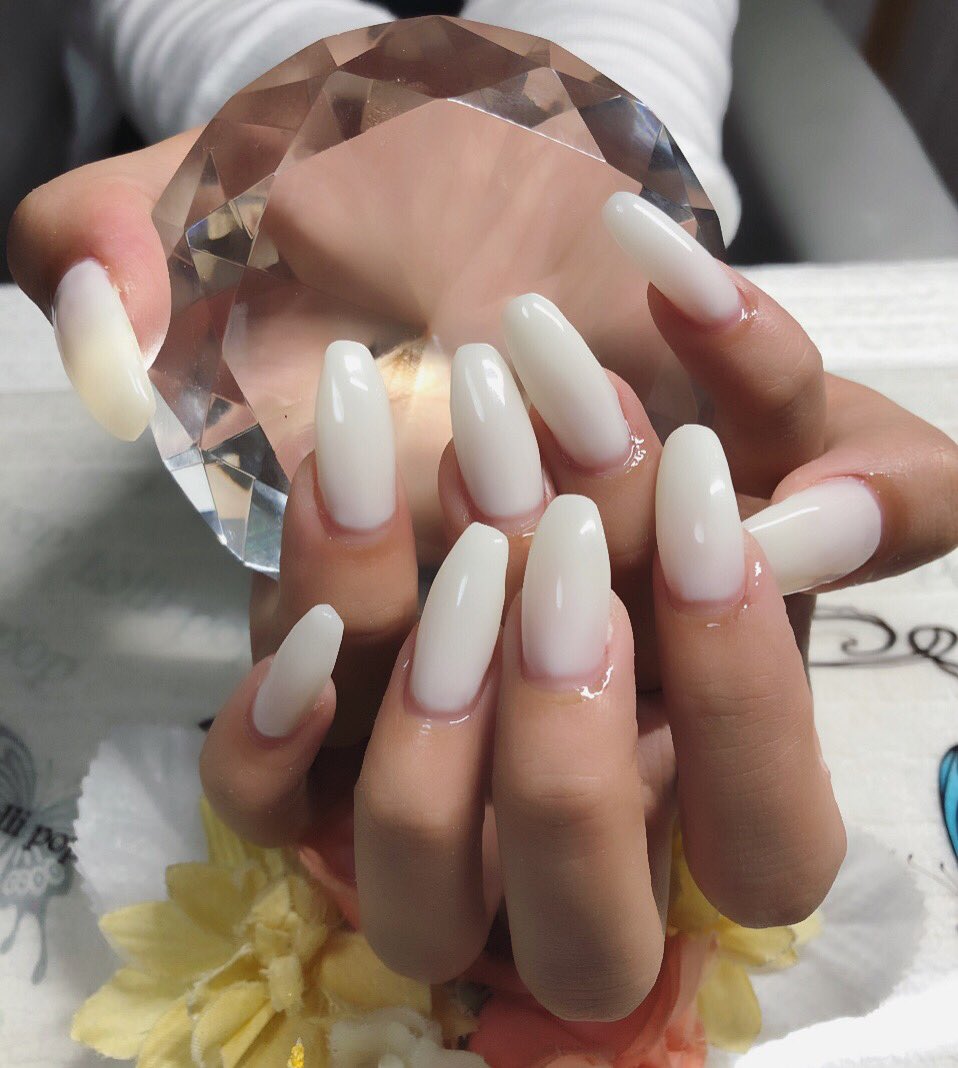 Namihey ジェルネイル Lollipopnail 自爪を削らない パラジェル 自宅サロン ネイル19 ネイルデザイン19 トレンドネイル ニュアンスネイル 夏ネイル19 シンプルネイル ワンカラーネイル ホワイトネイル ロング ネイル スクエアネイル