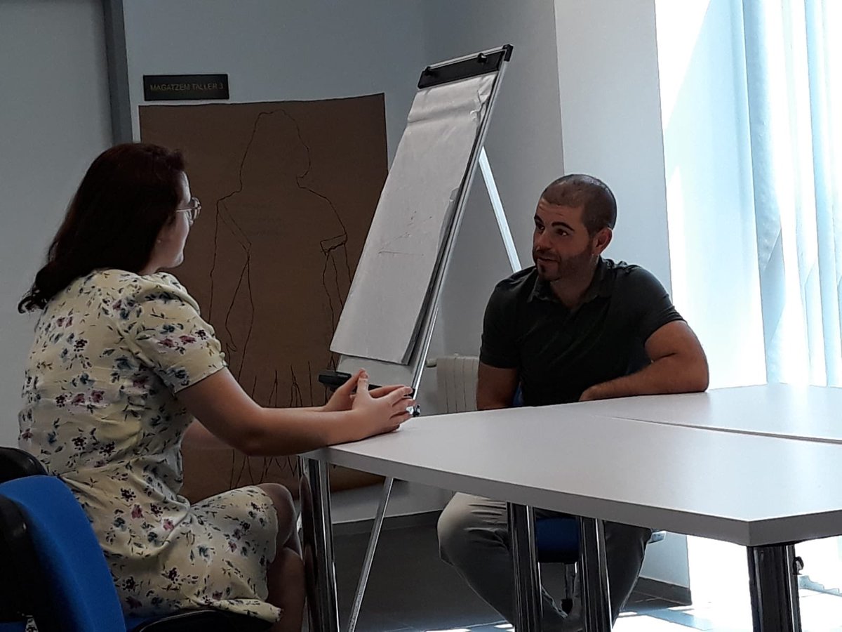 Terminamos el día de hoy con un simulacro de entrevistas, un taller que nos encanta y disfrutamos, como siempre, en #equipo 🚀🚀 <a href="/FundacionSMLRPH/">Fundación Santa María la Real</a> <a href="/fundacionTef/">Fundación Telefónica</a> @Lanzaderas_EES <a href="/AjuntamentVLC/">Ajuntament València</a> <a href="/valenciactiva_/">València Activa</a> <a href="/FondosEuropeos/">Fondos Europeos</a>