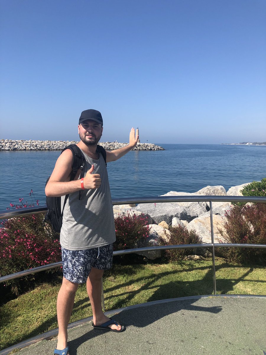 LewTeeCoD's tweet photo. TouristTee leaning on various objects https://t.co/UBRL3vtIYg