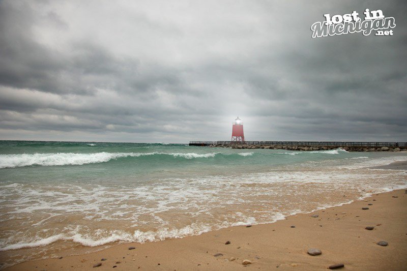 LostnMichigan's tweet photo. A Light In The Storm https://t.co/QMpDqOd08b https://t.co/a3UBAZ2kDH