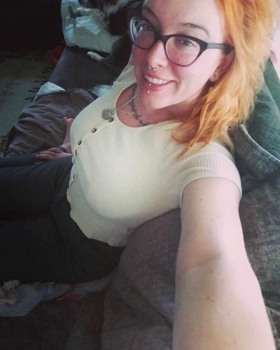Kity_Kat_Gamer_'s tweet photo. Its hump day and my first day back after the con. Send help, I'll need it! 
#RTX2019 #RTXAustin #conblues #cosplayer #exhausted https://t.co/htxpXiCCoV