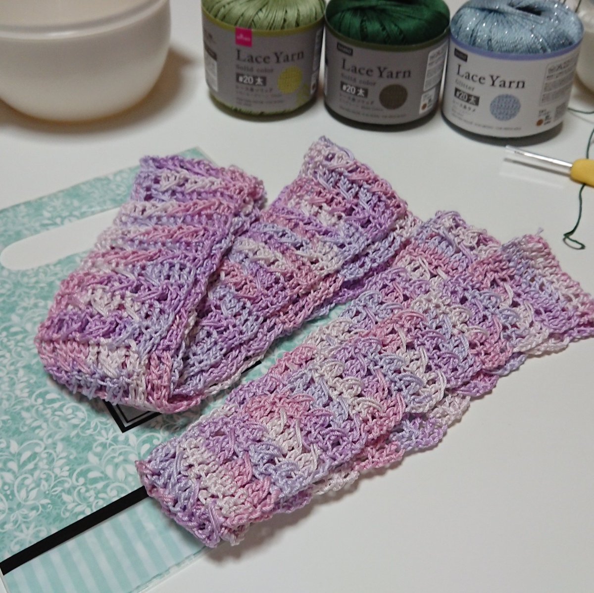 日向 桃子 على تويتر 妹の好きな芸能人さんの イメージカラーで作るのと スリザリン風味で作る予定です 赤と白は売ってたのに青が売ってなくて とても残念 作るのを延期