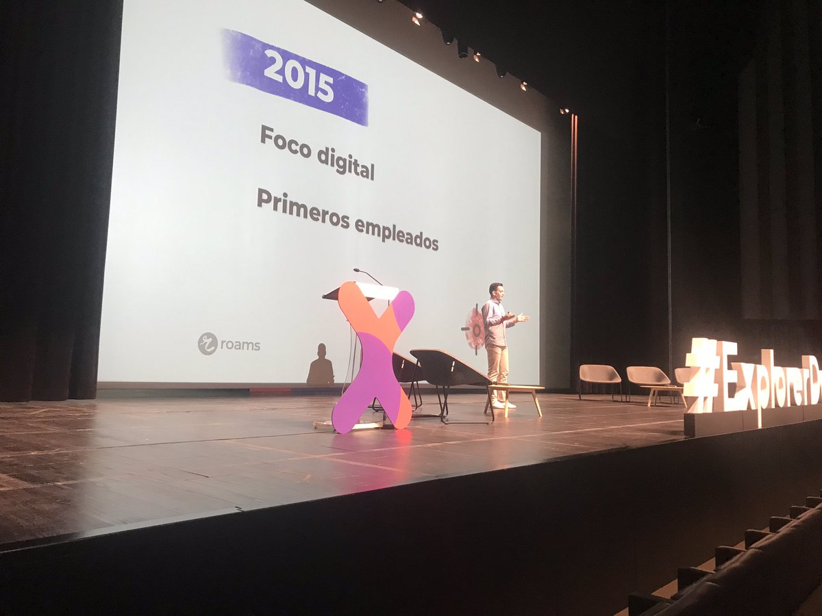ExplorerByX's tweet photo. Eduardo Delgado director ejecutivo de @roams_es estrena las #XTalks del #ExplorerDay con ¿Qué sucede cuando no te rindes?🙌🏽
En 2012 participó en @ExplorerByX y hoy en 2019 cuentan con 3 millones de usuarios 👏🏽👏🏽👏🏽👏🏽 https://t.co/XKCRUU2ExG