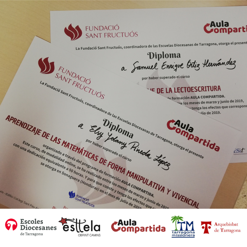 fsfructuos's tweet photo. HONDURES 2019 | Diplomes acabats de sortir del forn, per tots els alumnes que han finalitzat els cursos online! Amb moltes ganes d'entregar-los personalment i acompanyar-los per aplicar en el seu dia a dia tot el què han après! #Esttela #AulaCompartida #EDT https://t.co/BqZqXdLzxU