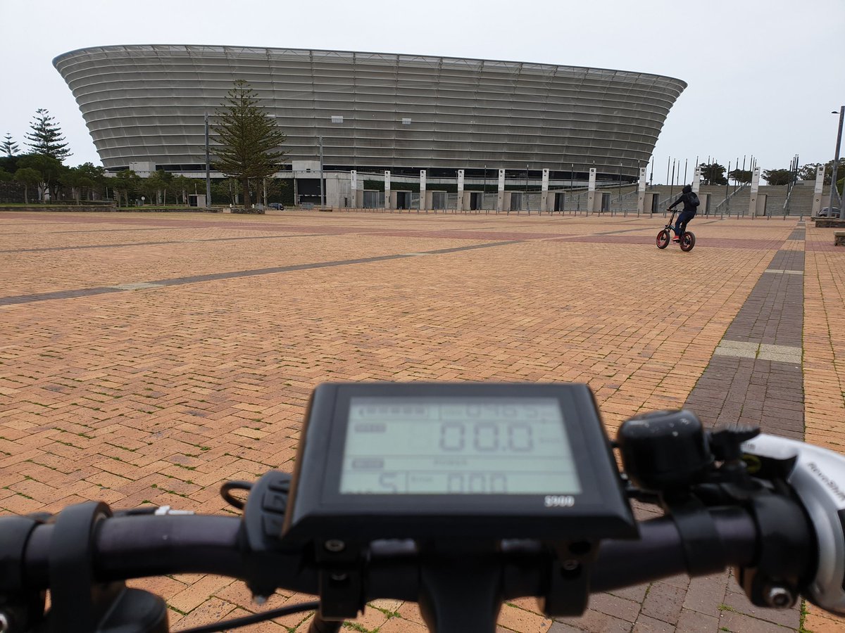 Llew_Johnson's tweet photo. #CapeTown #stadium #CapeTownStadium #FatBikes @GonowEbikes #Note9Photography #TakenWithMynote9 #withGalaxy @SamsungMobileSA #fun #DadGang #nephew https://t.co/DlkD3ILNlO